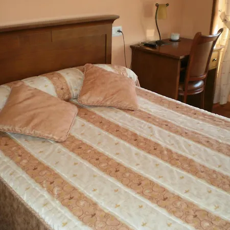 Hotel 14 Pravia