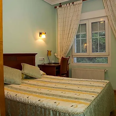 Hotel 14 2*