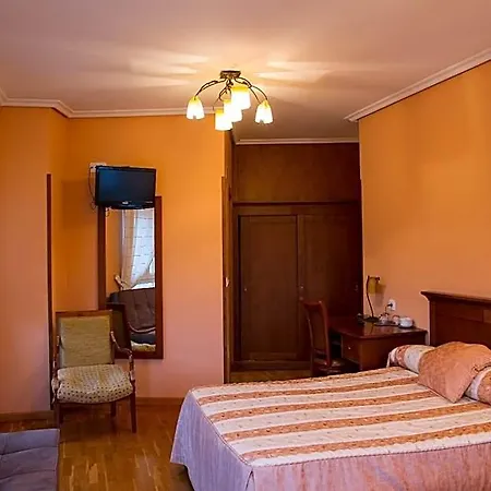 Hotel 14 2*