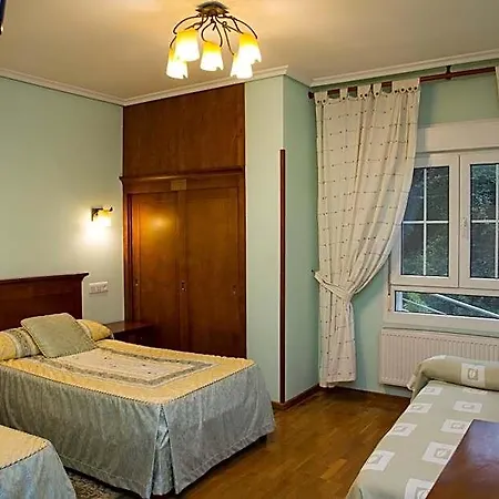 Hotel 14 Pravia