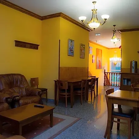 Hotel 14 2*