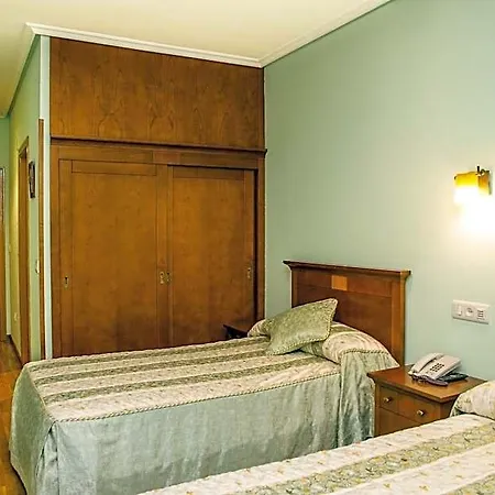 Hotel 14 2*