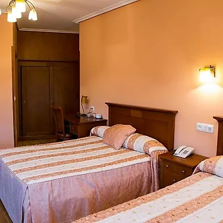 14 Hotel Pravia
