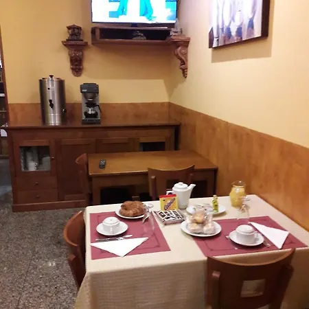 14 Hotel