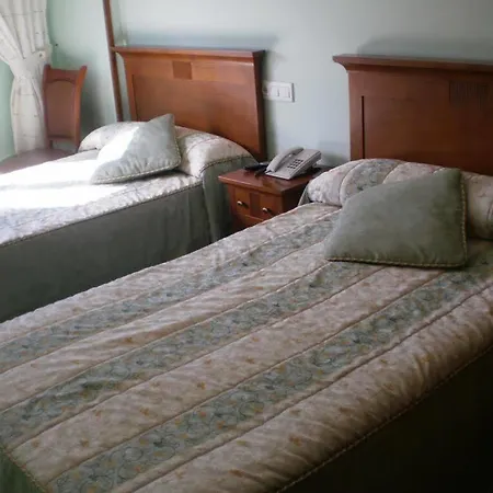 14 Hotel